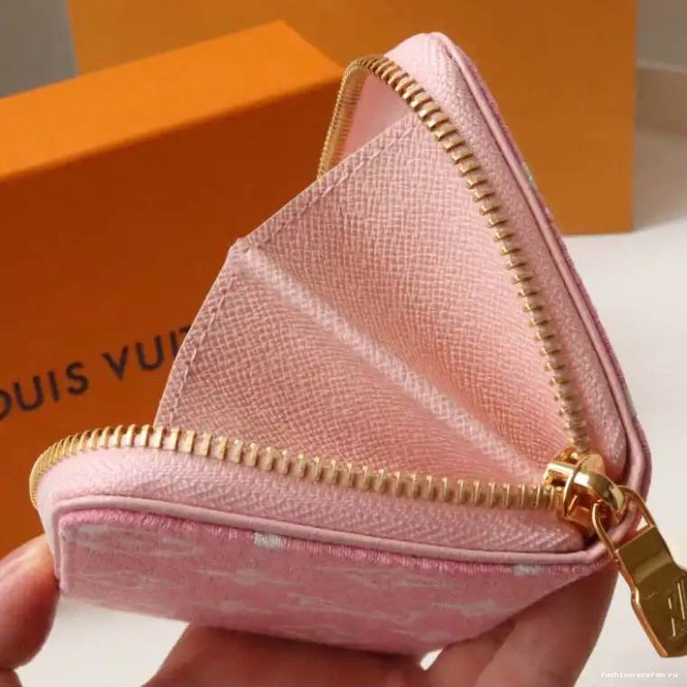 Fashionrepsfam ru LV 2204DJ0034 Bag 0603